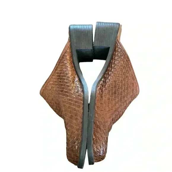 Romano  Shoes Brazil Made Woven Leather Brown Mule Clogs Size 8