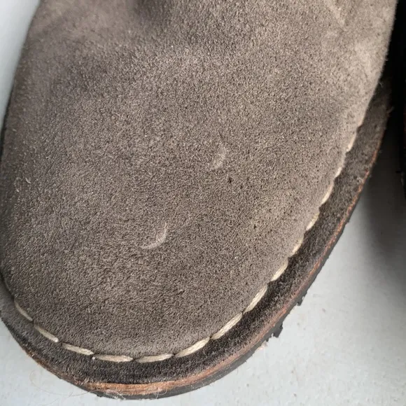 S326 John Varvatos Men’s Size 9 Weathered Suede Chukka Boots Star USA Brown Gray