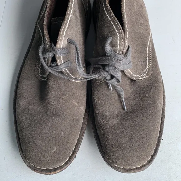 S326 John Varvatos Men’s Size 9 Weathered Suede Chukka Boots Star USA Brown Gray