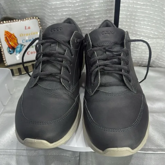 (S6) ECCO IRVING - Low Topsoil Men's / Shoes / Sneakers, size 13 leather