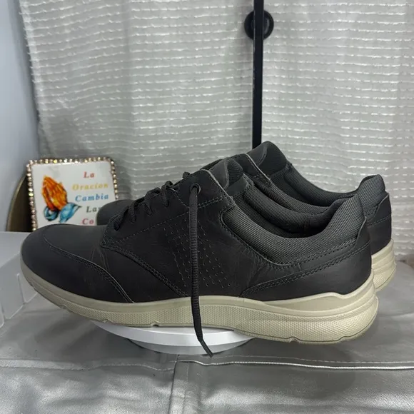 (S6) ECCO IRVING - Low Topsoil Men's / Shoes / Sneakers, size 13 leather