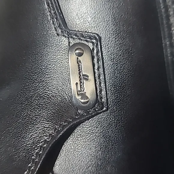 Salvatore Ferragamo Black Leather Men’s Dress Shoes Size 9B