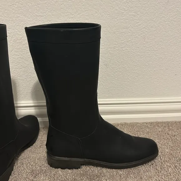 Salvatore ferragamo Black Rubber High Rain Boots Size 8