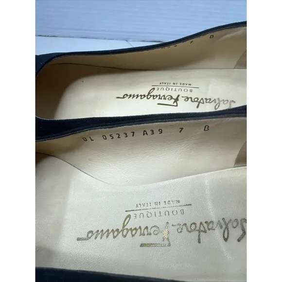SALVATORE FERRAGAMO Boutique SONIA FABRIC Women's Shoes  SIZE 7B Great Condition