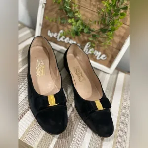 Salvatore Ferragamo Vara Lillaz Black Suede Leather Bow Pumps flat Shoes 9A