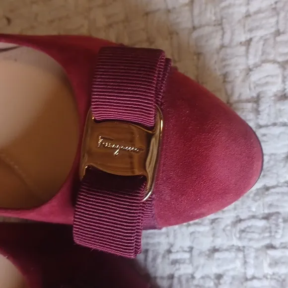 Salvatore Ferragamo Women's Burgundy Suede Pumps
