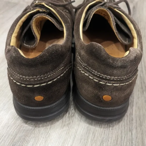Samuel Hubbard Great Strides Brown Suede Shoes. Size 9