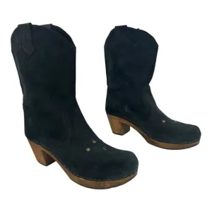 Sanita Women's Size 40 US 9 Black Suede Western Boots With Studded Accents