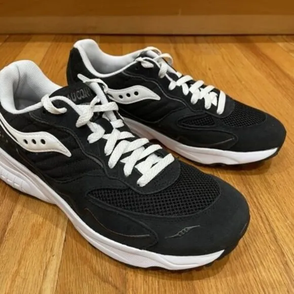 Saucony 3D GRID Hurricane Mens Sneakers Shoes Size 10 Black White EXCELLENT
