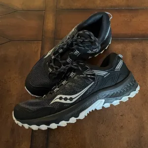 Saucony Excursion TR13 Black Trail Shoes Womens Sz 8.5 Versafoam XT-900 Worn 1x