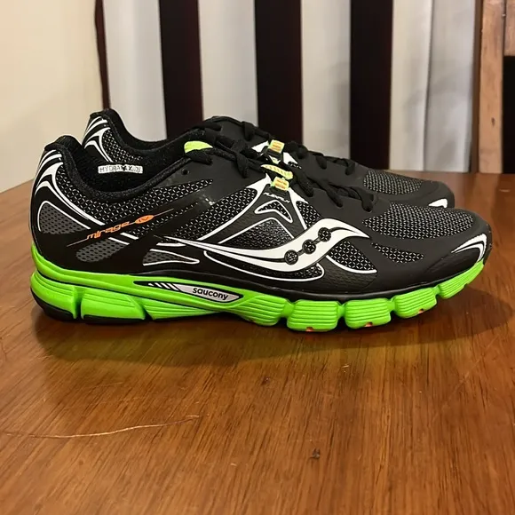 Saucony Mirage 4 shoes sneakers new 20221-3 black green Mens Size 11.5