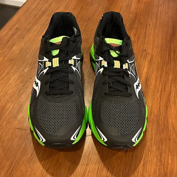 Saucony Mirage 4 shoes sneakers new 20221-3 black green Mens Size 11.5