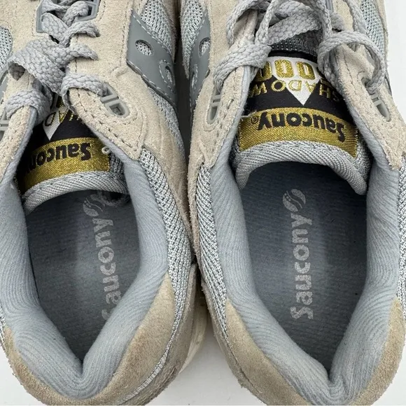 SAUCONY Shadow 5000 Grey / Cream Suede Leather Running Shoes Sneakers Size 8