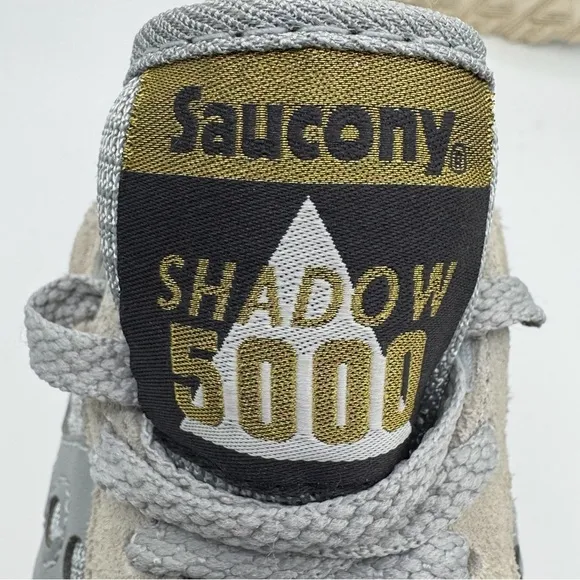 SAUCONY Shadow 5000 Grey / Cream Suede Leather Running Shoes Sneakers Size 8