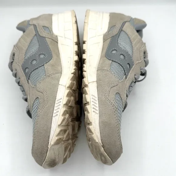 SAUCONY Shadow 5000 Grey / Cream Suede Leather Running Shoes Sneakers Size 8