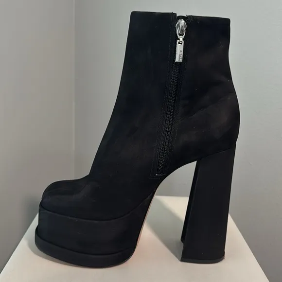 Schultz SELENE CASUAL NUBUCK BLACK PLATFORM HEELED BOOTIE