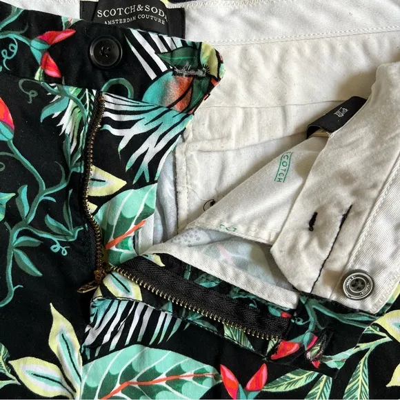 SCOTCH AND SODA BLACK/GREEN TROPICAL PALM PRINT CHINO DRESS SHORTS
