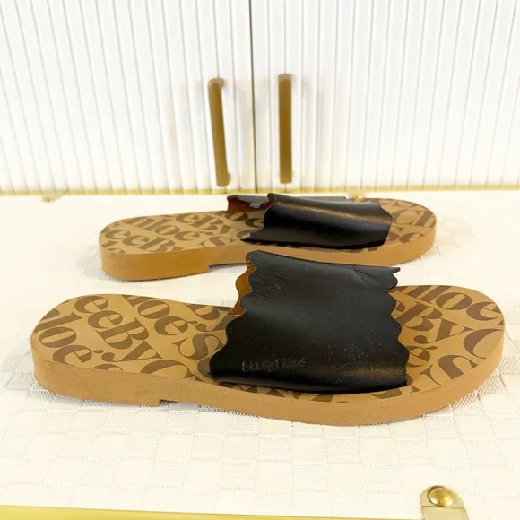 See By Chloe Essie Slip On Slide Logo Black Leather Wavy Scallop Sandal Size 39