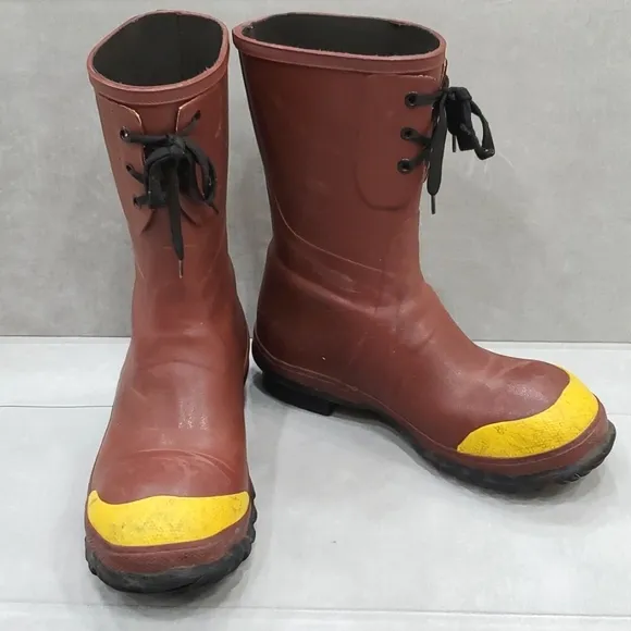 Servus steel toe boots by Honeywell brick red rubber FLAWED