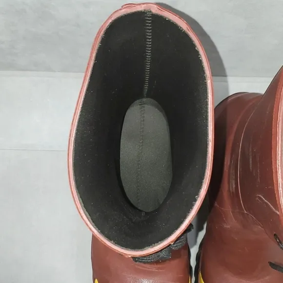 Servus steel toe boots by Honeywell brick red rubber FLAWED