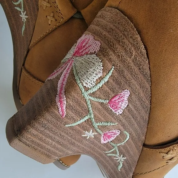 Seychelles Suede Embroidered Floral Wedge Harness Boots Size 8