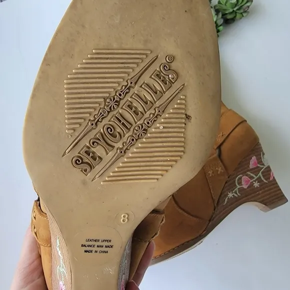 Seychelles Suede Embroidered Floral Wedge Harness Boots Size 8
