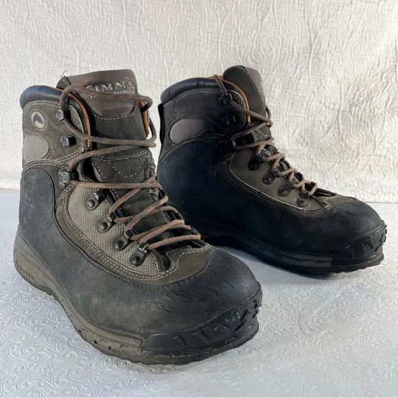 SIMMS Rivershed Studded Rubber Sole Fly Fishing Wading Boots Men US 9 DAMAGED