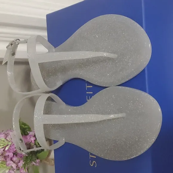 Size 8 Stuart Weitzman Sallie‎ T-Strap Sandals