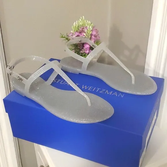 Size 8 Stuart Weitzman Sallie‎ T-Strap Sandals