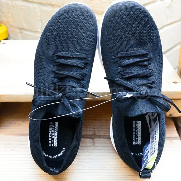 Skecher Gowalk laides shoes IN BLACK