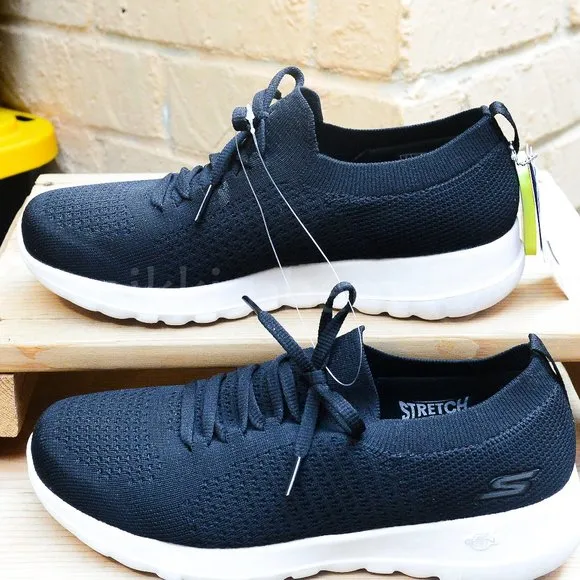 Skecher Gowalk laides shoes IN BLACK