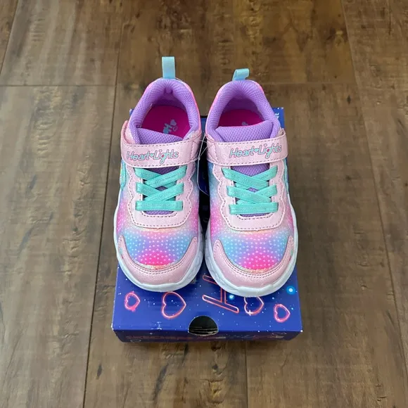 SKECHERS • SHOES