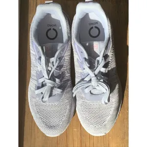 Skora Womens 10M Oanglo Angelique Lavender Running Shoes Sneakers Fabric EUC
