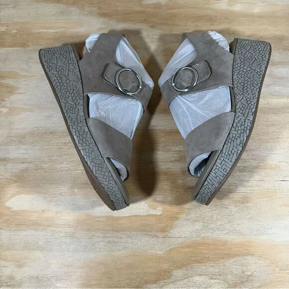 Sofft Faedra Light Grey Ankle Strap Sandals Women’s Size 10