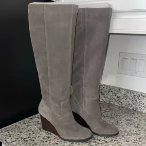 Sole Society So-Prony Leather Suede knee-high Wood like Wedge Boots in Gray Sz 7