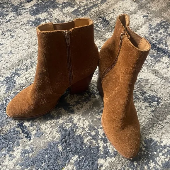 Soludos Emma Suede Ankle  Boots 6.5