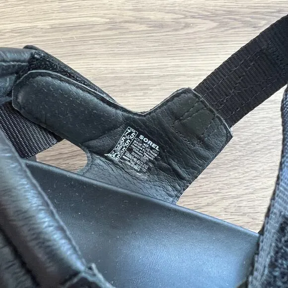 Sorel Black Viibe sandals Sz 7.5