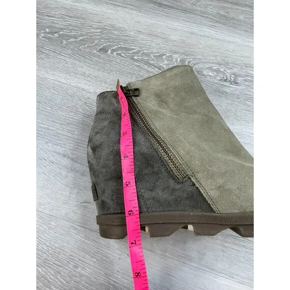 Sorel Joan of Arctic II Women's 10 Beige Suede Leather Side Zip Wedge Ankle Boot