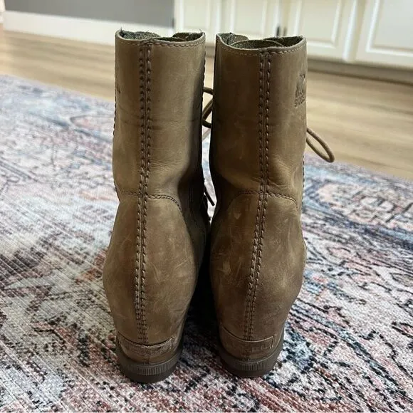 Sorel Joan of Arctic Wedge II Boots in Ash Brown Size 10 NL3018-240