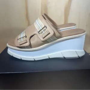 Sorel Joanie III Beige Slide Sandals Women’s Size 7 New in Box