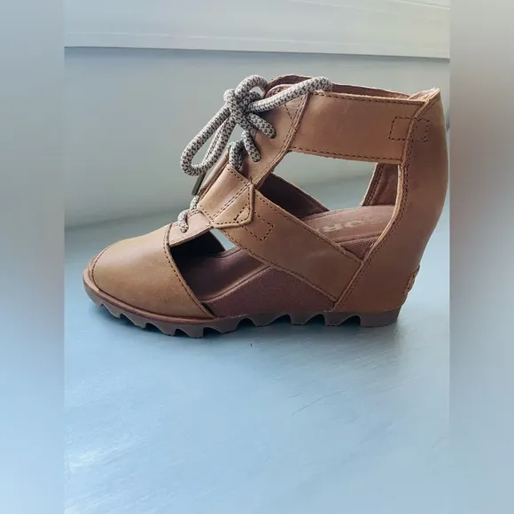 SOREL Joanie Il leather wedge sandals