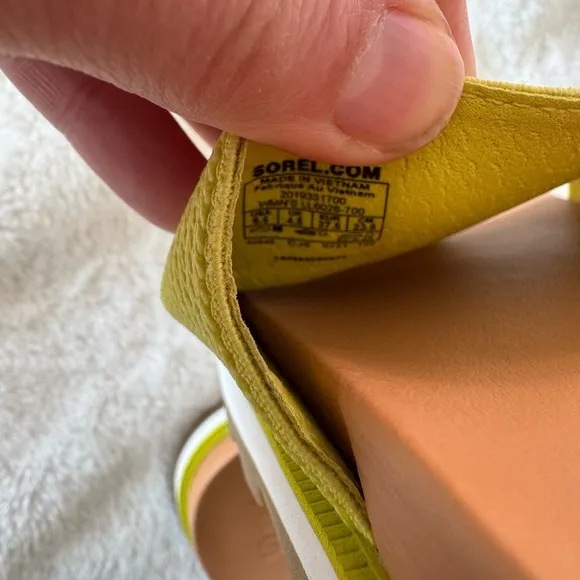 Sorel neon yellow Bolt, Gum, Roaming Easy Slide Sandals, Sizes 6.5