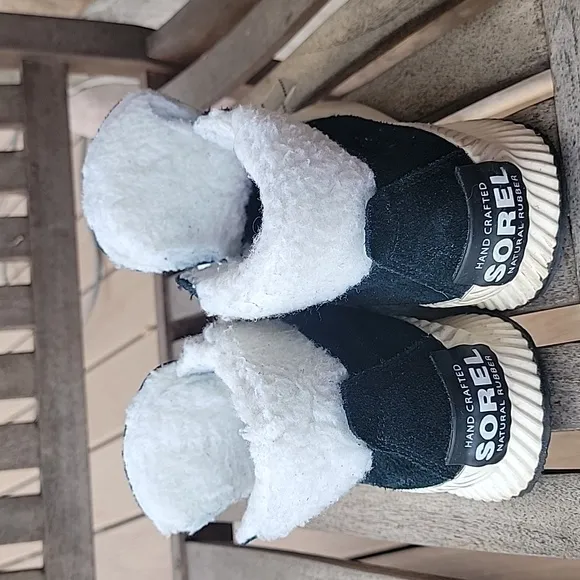 SOREL Out N About Ill ConquestWP Black Waterproof Suede Boots Size 8.5