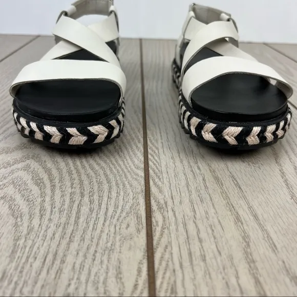 Sorel Roaming Crisscross Espadrille Chevron Pattern Sandals US9 Chalk $110