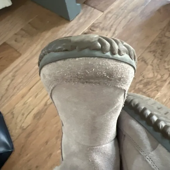 Sorel sherling  lined boots