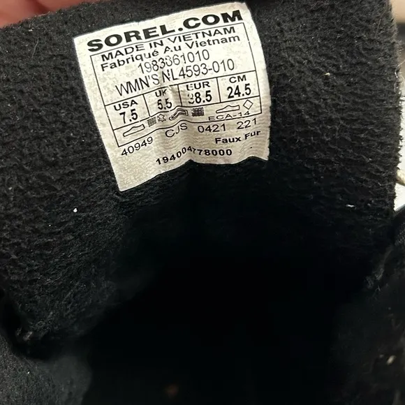 Sorel Women's Kinetic RNEGD Storm Boots