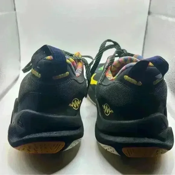 Special Edition Giannis Nike Shoes size 6.5 Youth