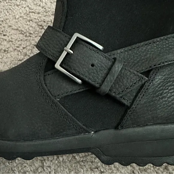 Sperry Shoes Womens Size 6 Black Leather Suede Buckle Shearling Lined Boots