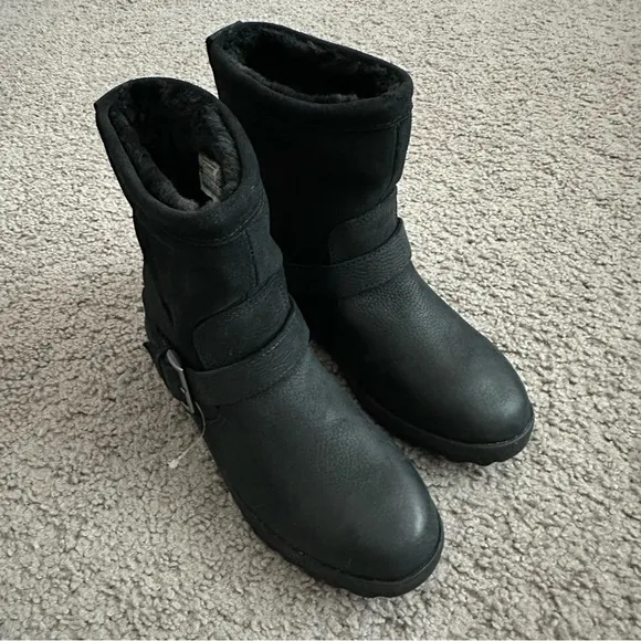 Sperry Shoes Womens Size 6 Black Leather Suede Buckle Shearling Lined Boots