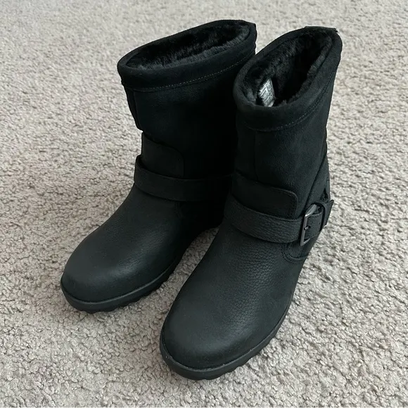 Sperry Shoes Womens Size 6 Black Leather Suede Buckle Shearling Lined Boots